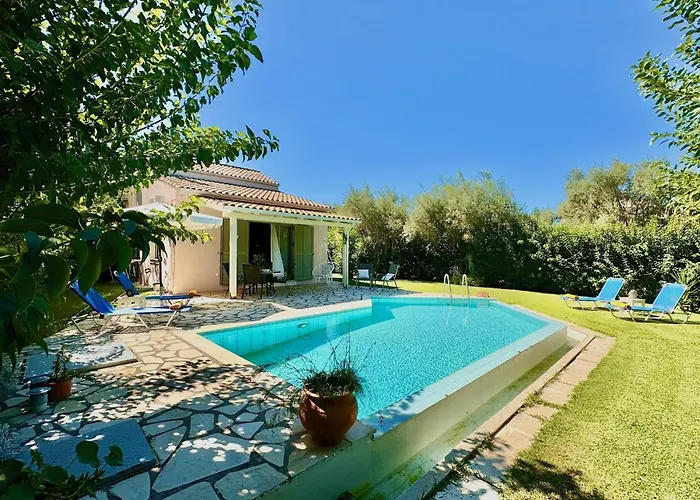 Fotini With Private Pool By Dadovillas *